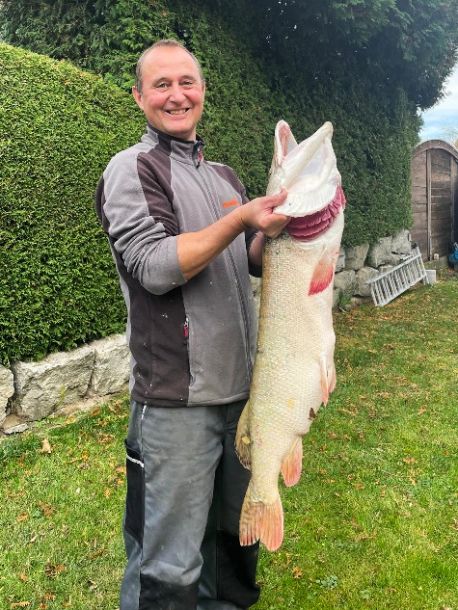 20251029 hecht loeffelstelzweiher 105cm 9500g alexander eidemiller 002f1217